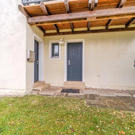 Апартаменты In With Private Terrace And Garden